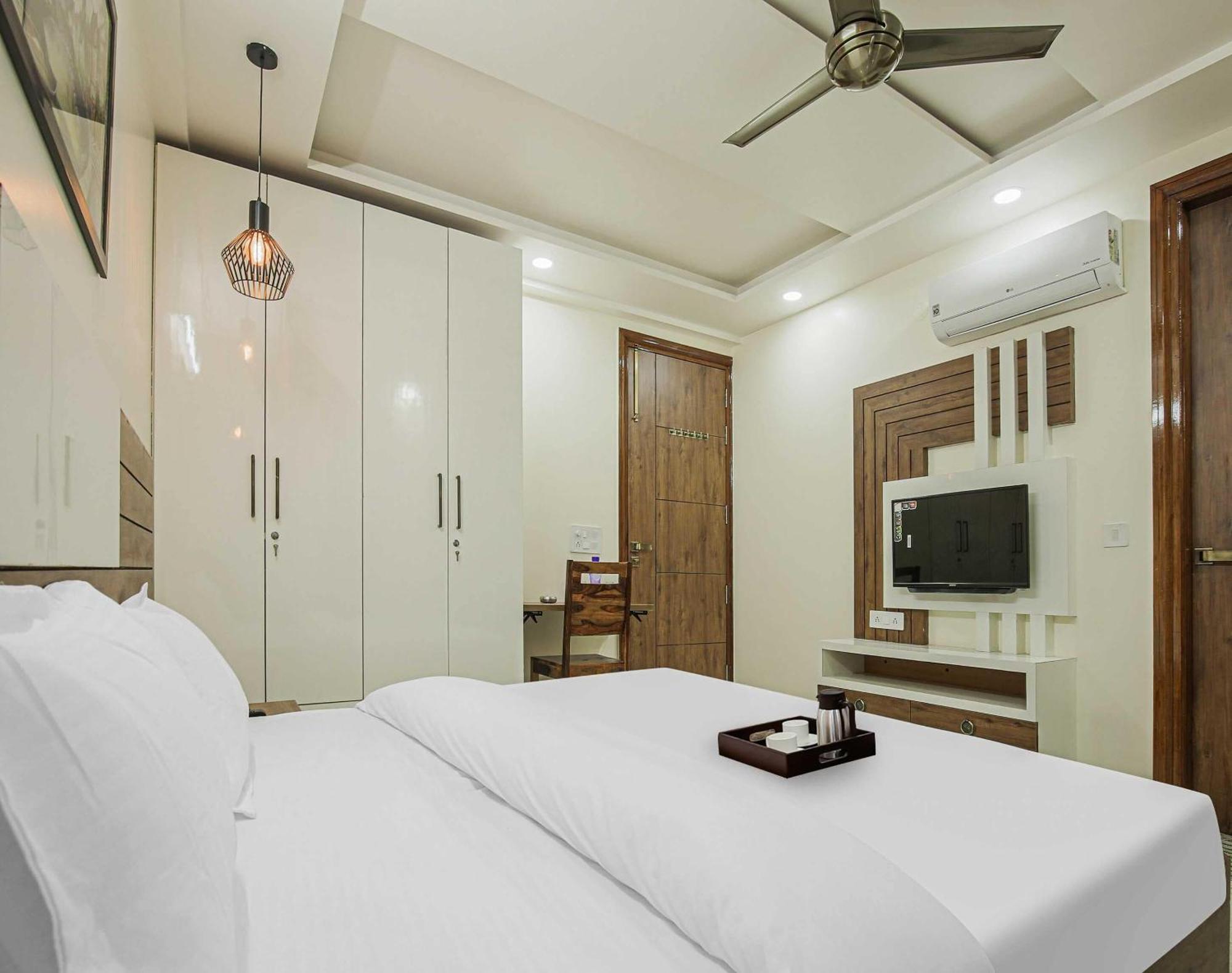 Hotel Maharaja Palace Gurgaon Exterior photo
