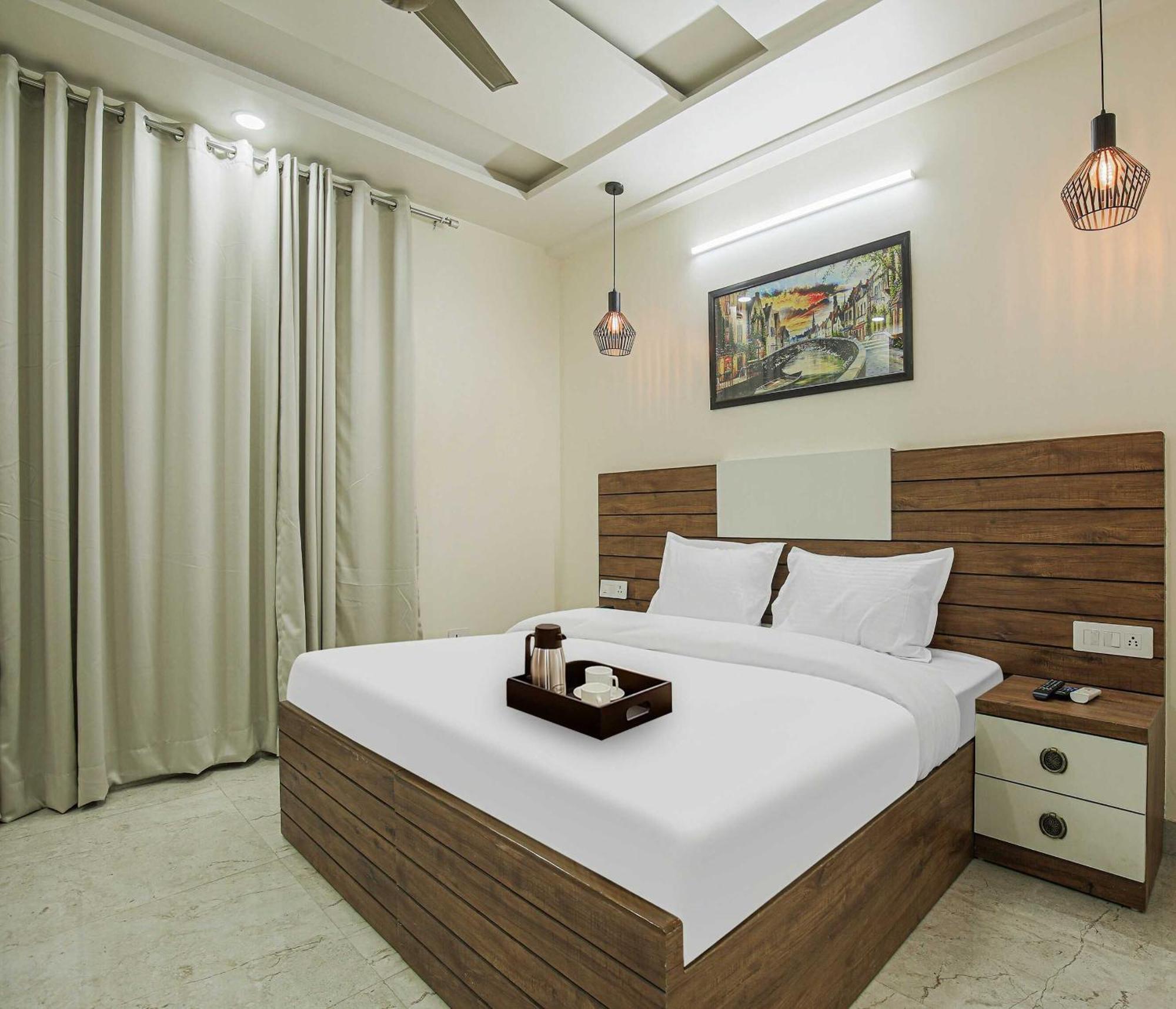 Hotel Maharaja Palace Gurgaon Exterior photo